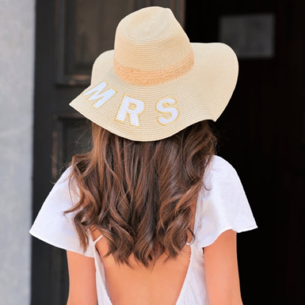 NWT SHIRALEAH "MRS" HAT, NATURAL